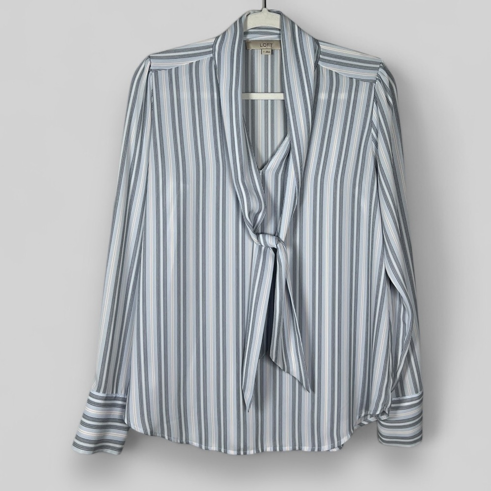 Loft Pale Blue pintripe Tie front blouse sz Sm oversized